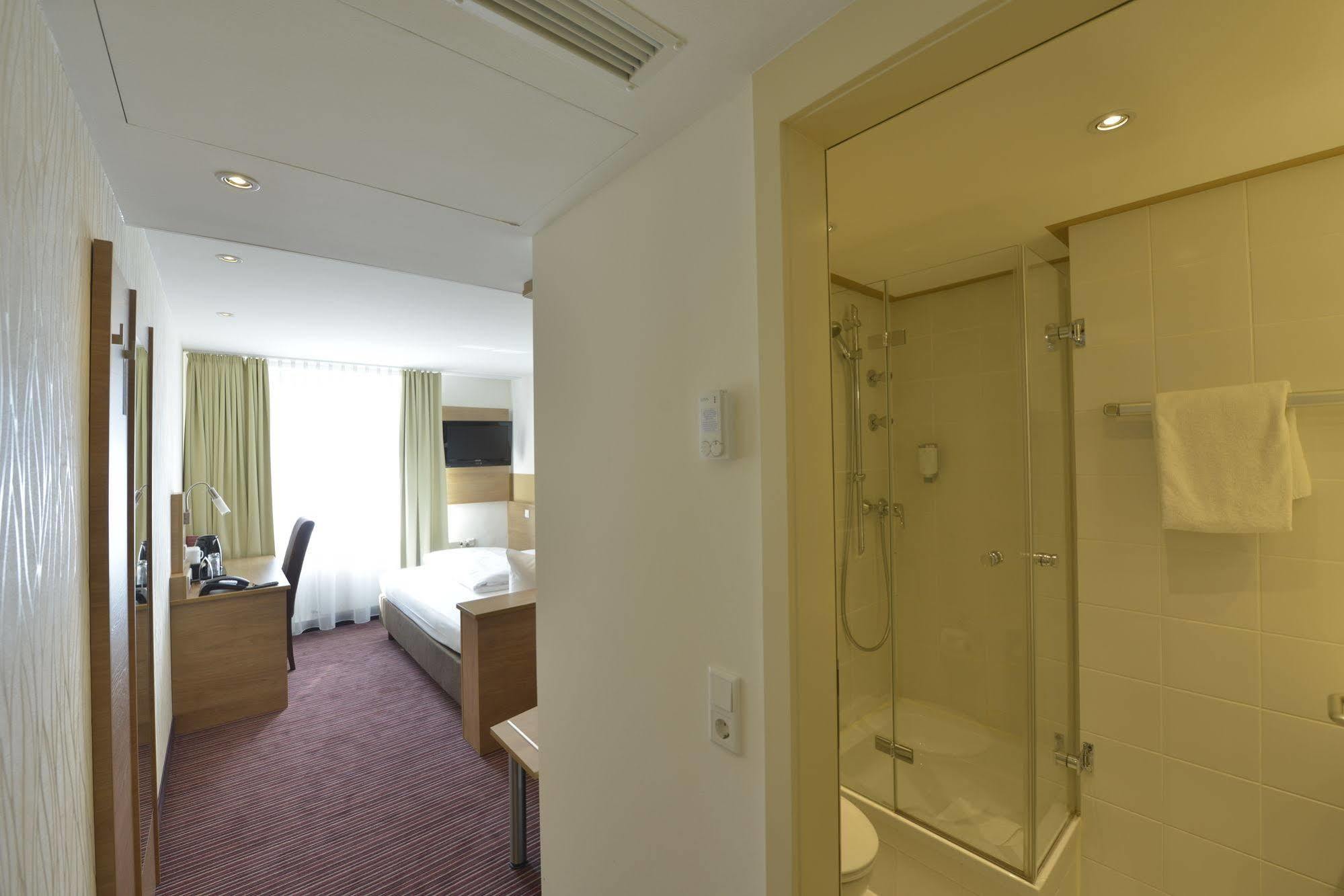 Hotel Cristal 4*