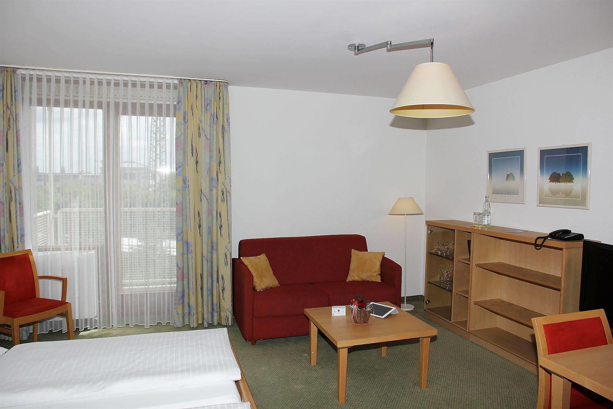 Aparthotel Gaestehaus Forum Am Westkreuz Munich