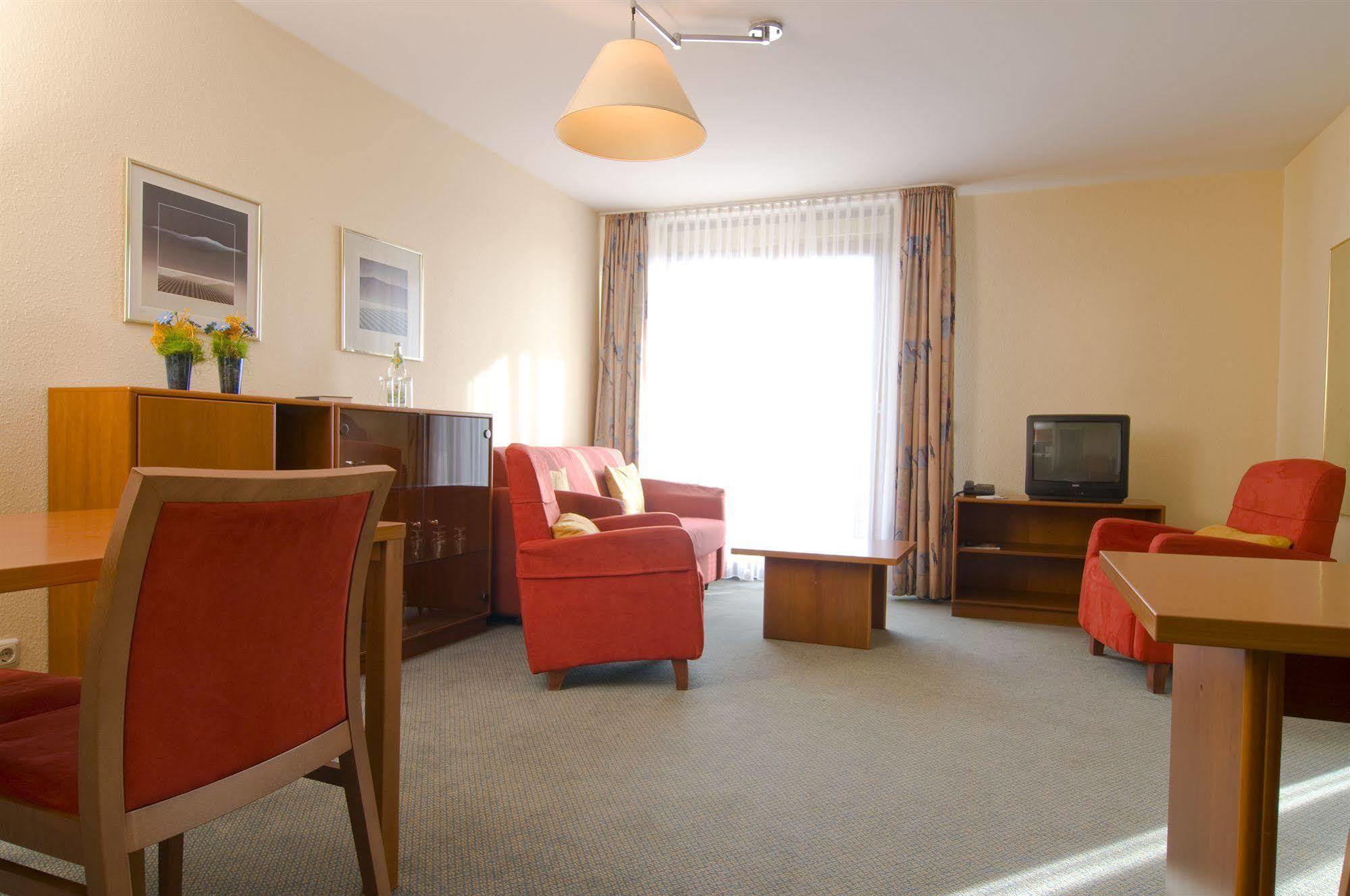 Aparthotel Gaestehaus Forum Am Westkreuz 3*