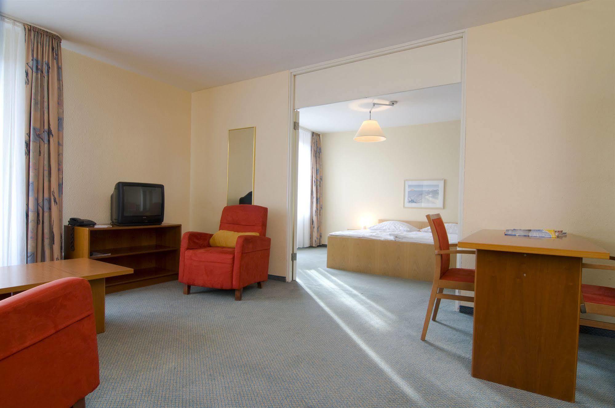 Gaestehaus Forum Am Westkreuz Aparthotel