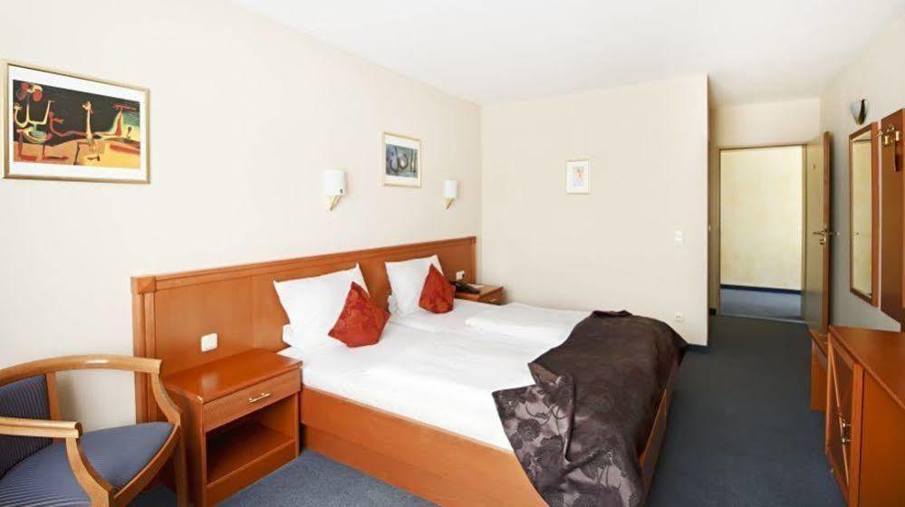 Blutenburg 3* Munich