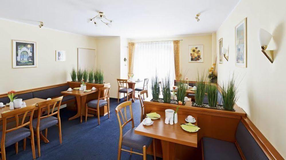 Blutenburg 3*