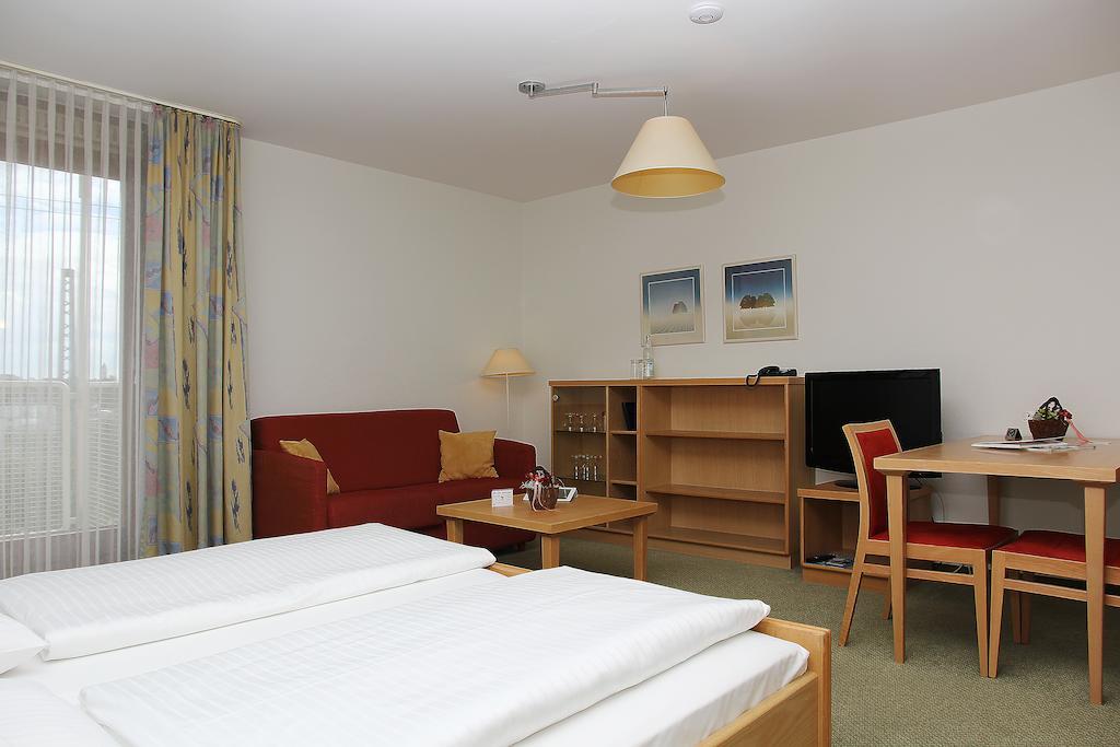 Gaestehaus Forum Am Westkreuz Aparthotel 3*