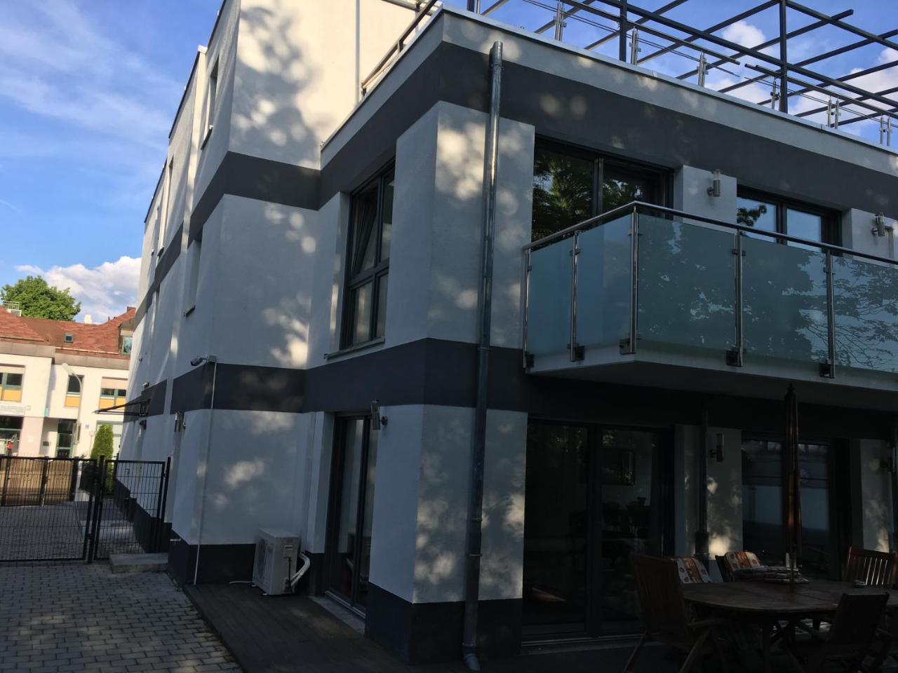 Sahara Falcon Aparthotel München