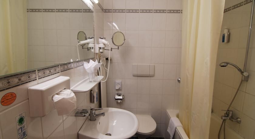 Centro Mondial City, Trademark Collection By Wyndham Hotel 3*