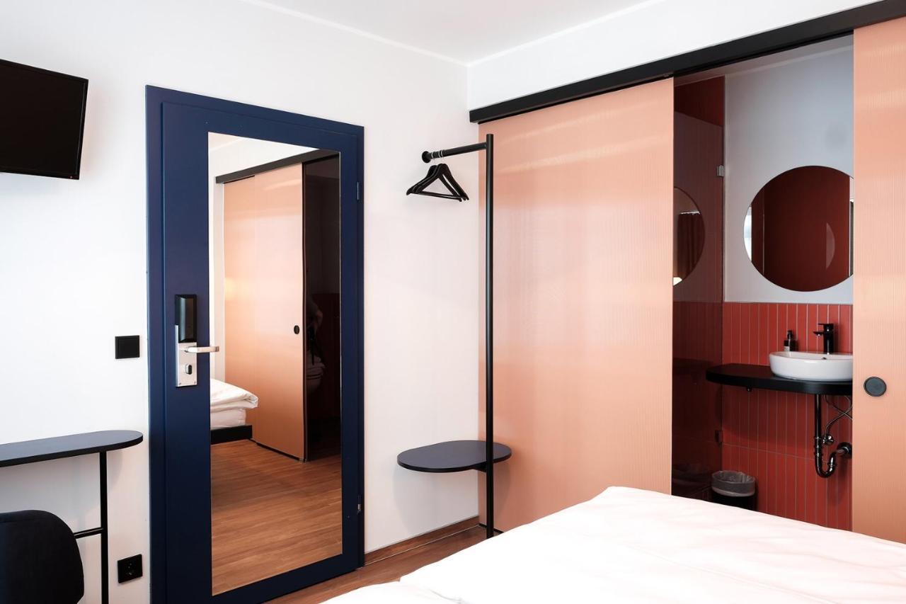 The Dot | 24/7 Checkin Hotel Munich