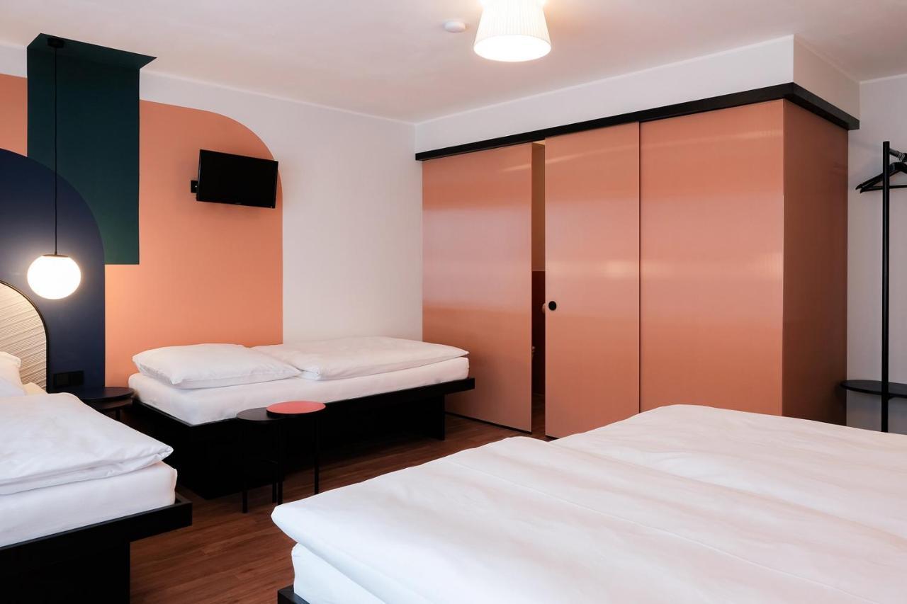 The Dot | 24/7 Checkin Hotel