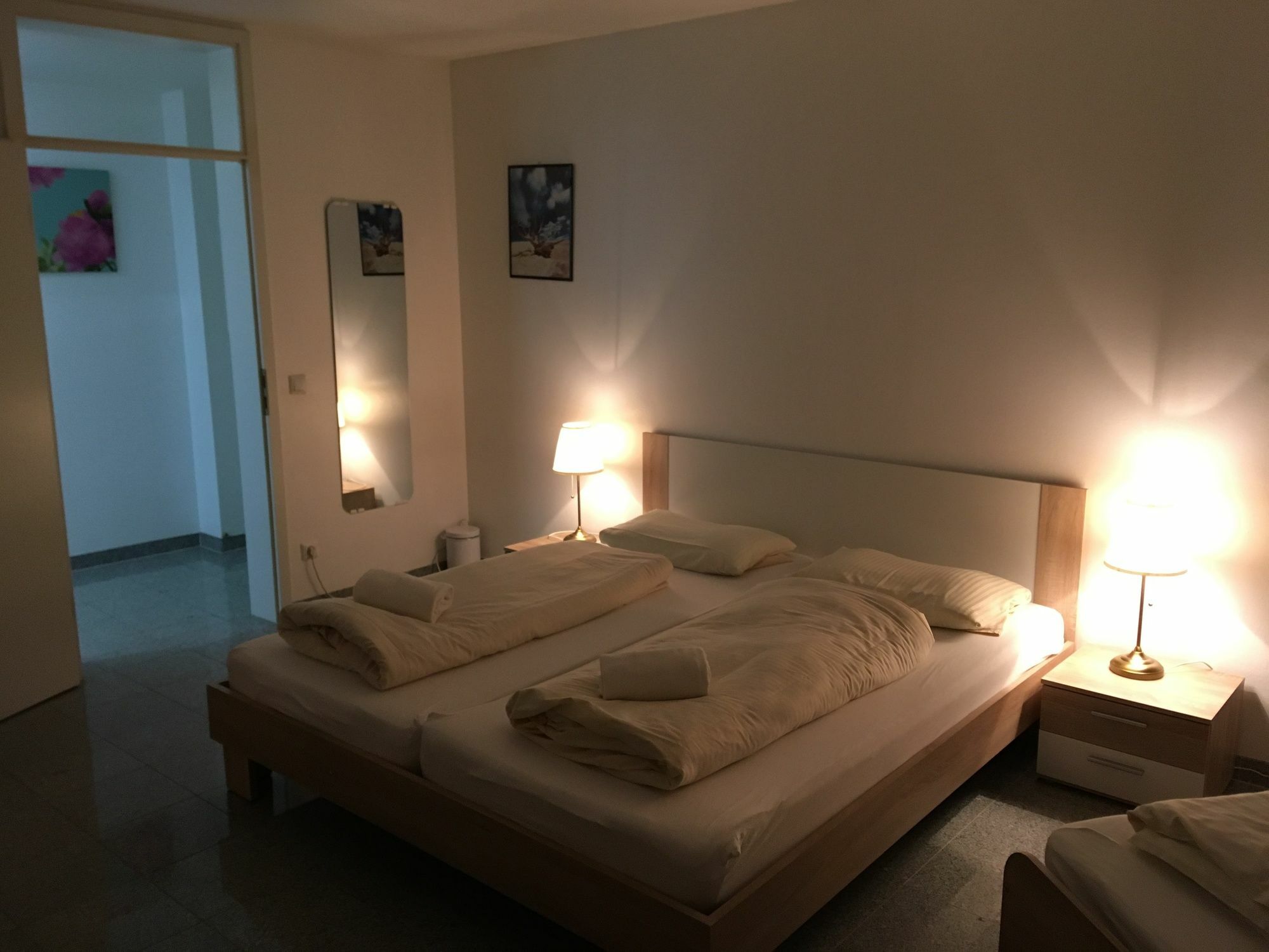 Kn Kahtan Boarding House * Munich