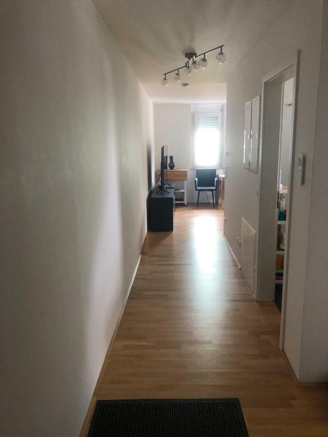 Munchner 2-zimmer-wohnung * Munique