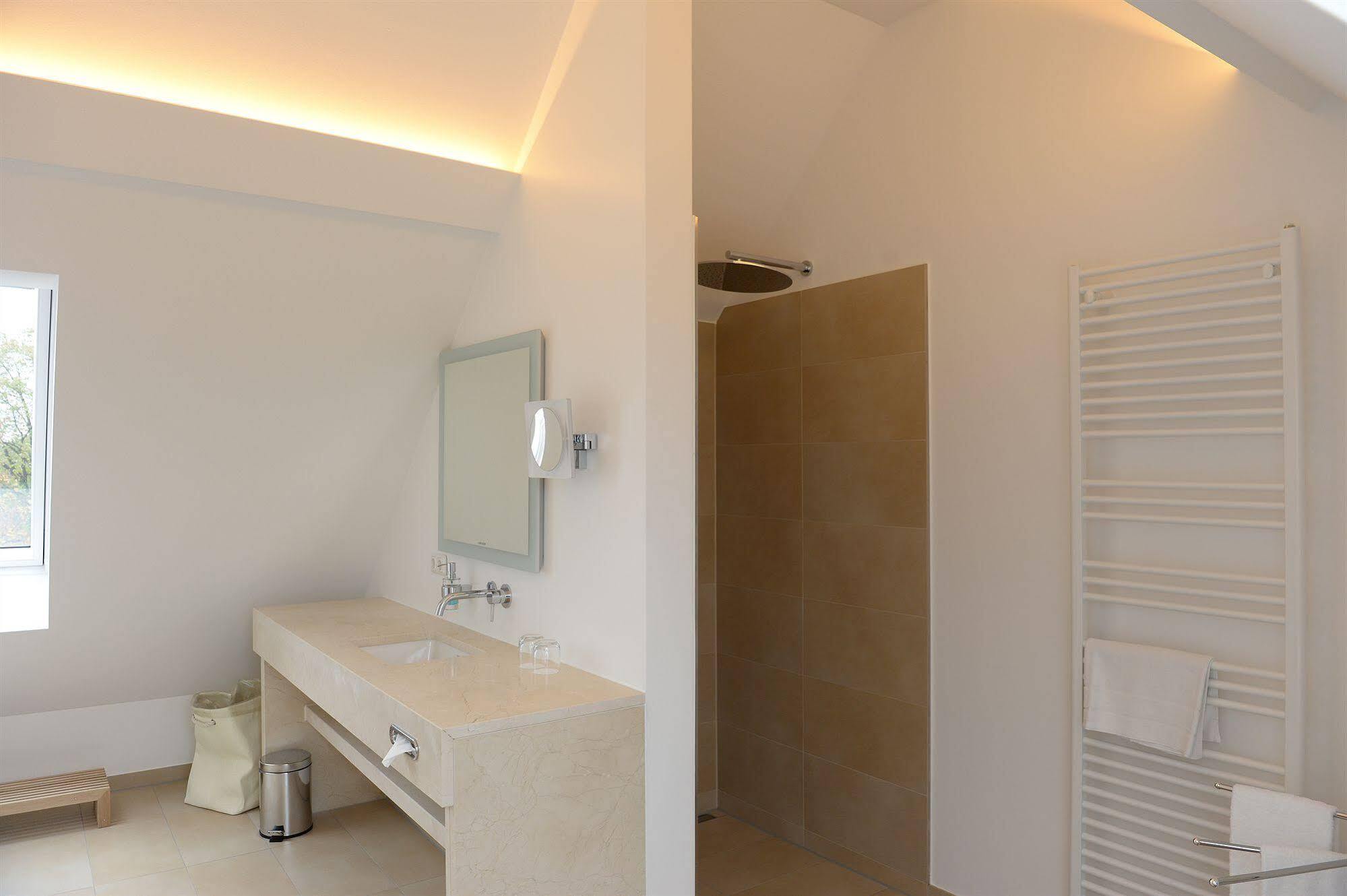 Hotel Frederics Olympiapark Munich