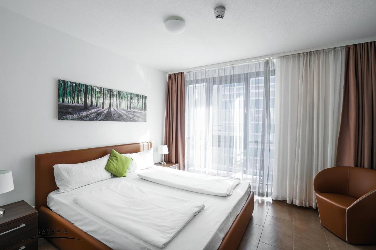 Bayer's Boardinghouse Und 3*