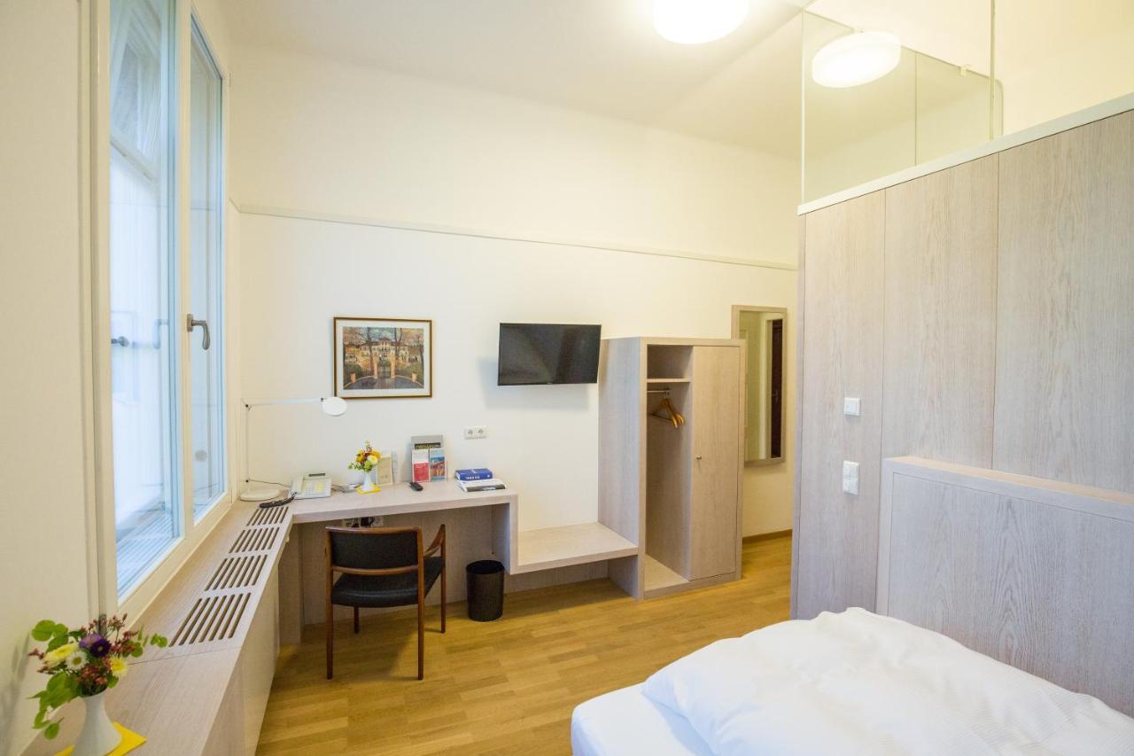 Gaestehaus Der Katholischen Akademie In Bayern *