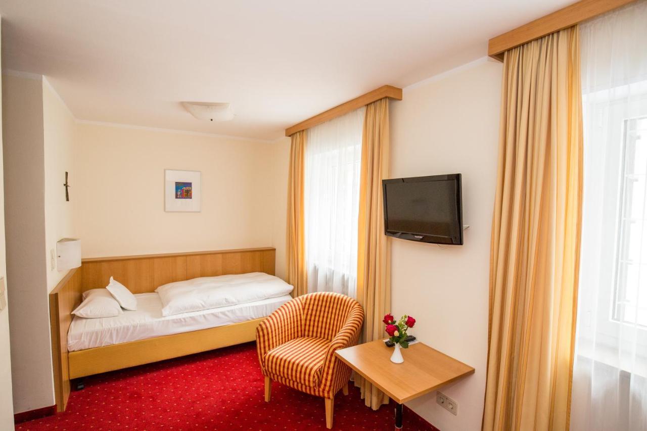 Hotel Gaestehaus Der Katholischen Akademie In Bayern *