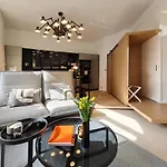 Luxury Omuntu