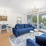 Zwei Zimmer Wohnung Im Stadtzentrum Mit Tiefgaragenplatz