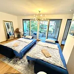 Zwei Zimmer Wohnung Im Stadtzentrum Mit Tiefgaragenplatz