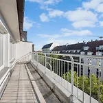 Munich Gem - 2 Bedroom Alpine View Tranquility