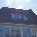Helle 3 Zimmer Souterrainwohnung In Einem Neubau-Villa