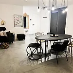 Suite One Business 1