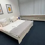 Beckhomes- New, Unique Apartment For 16 People