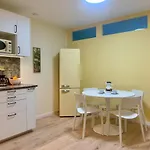 Apartment In Central Location With Free Parking Space