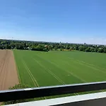 3 South Wg