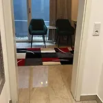 Ein-Schlafzimmer-Apartment Mit Allen Einrichtungen In Einem Familienhaus - No Party