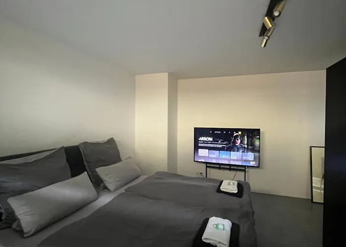 Suite One Business 1