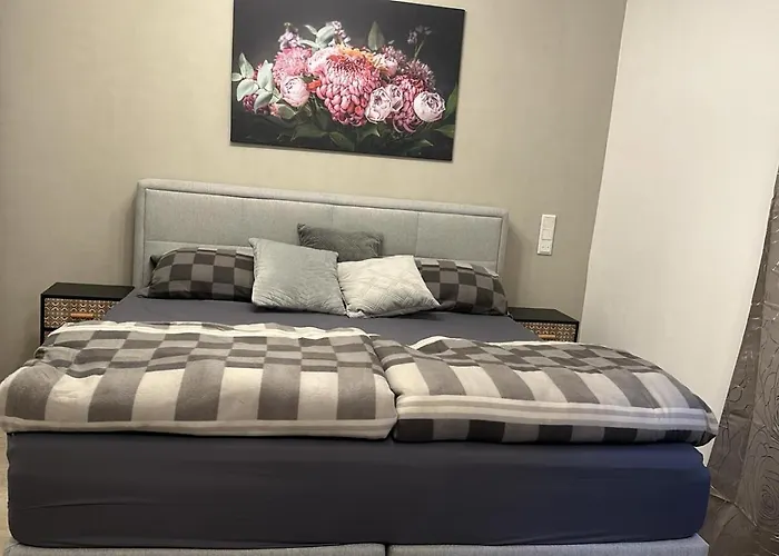 One Bedroom Souterrain Apartment With Kitchen And Personal Bathroom
