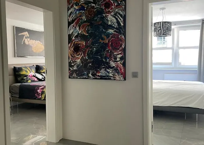 Luxurious 2 Bedroom Apartment Old City