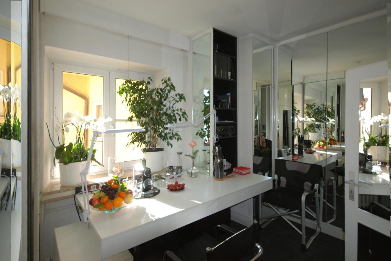 Artist Schwabing Apartment Munich