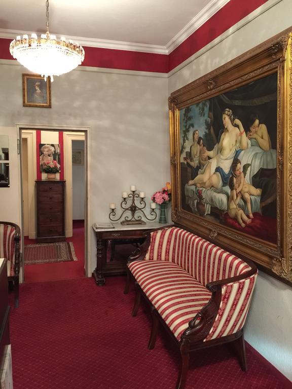 Hotel Galleria 3*