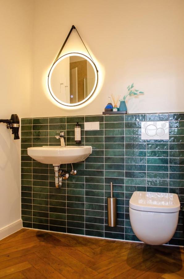 Homely 4 - Chic Self-check-in For Short München