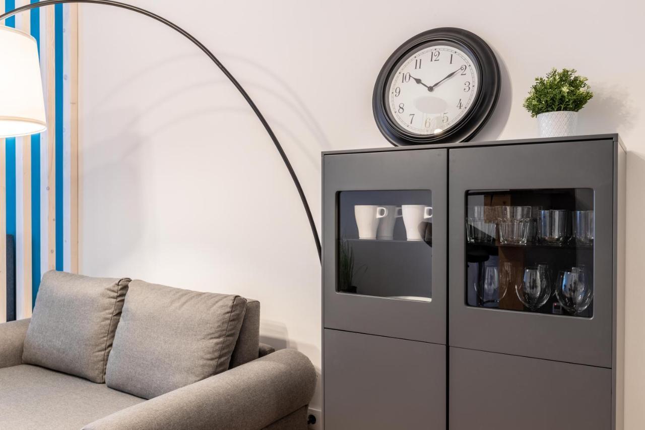 Blue Moon Apartment *