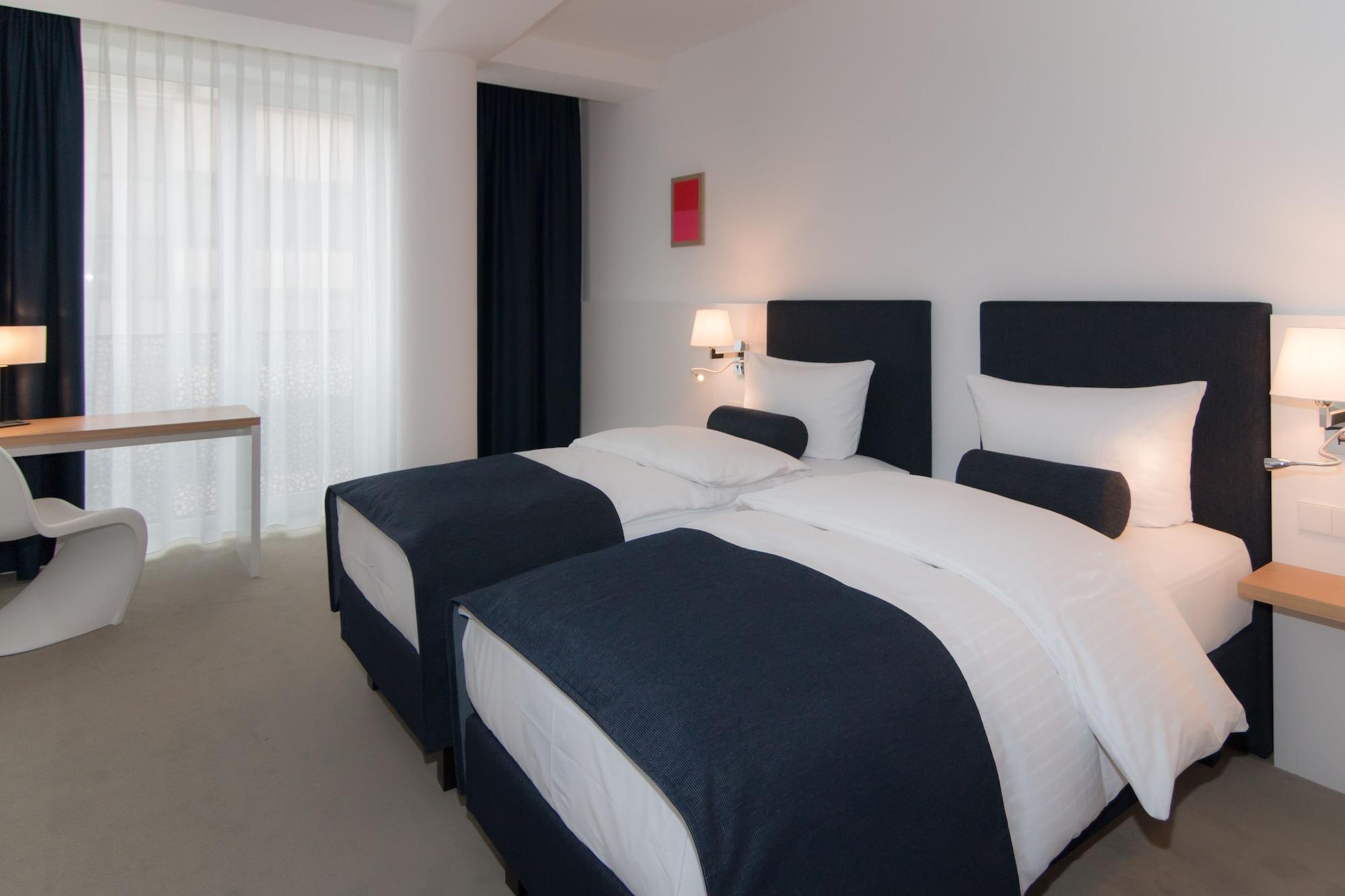 Bayer 89 Vi Vadi Hotel Munich