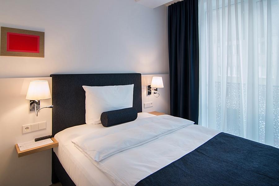 Bayer 89 Vi Vadi Hotel Munich
