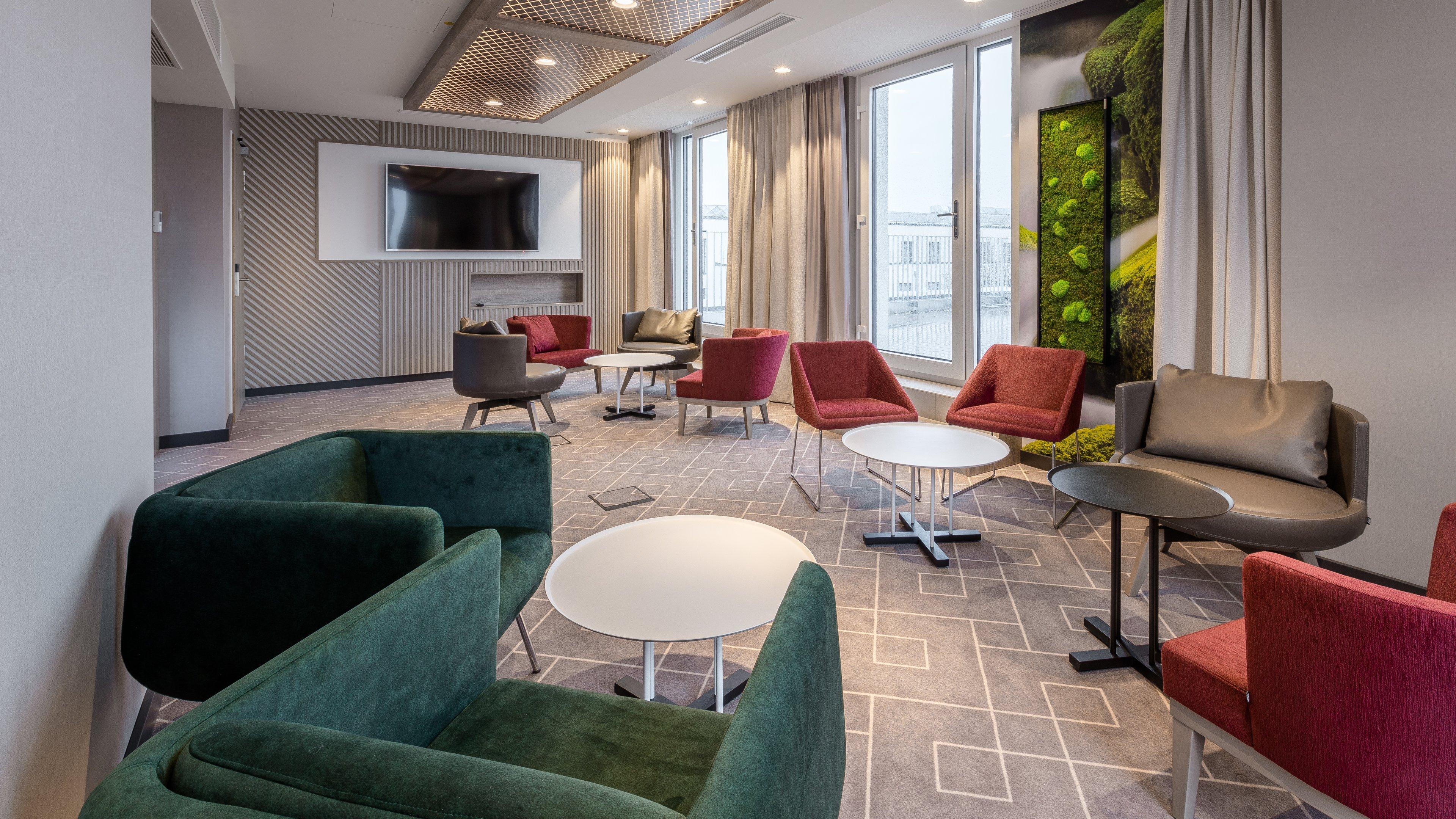 Hotel - East, An Ihg