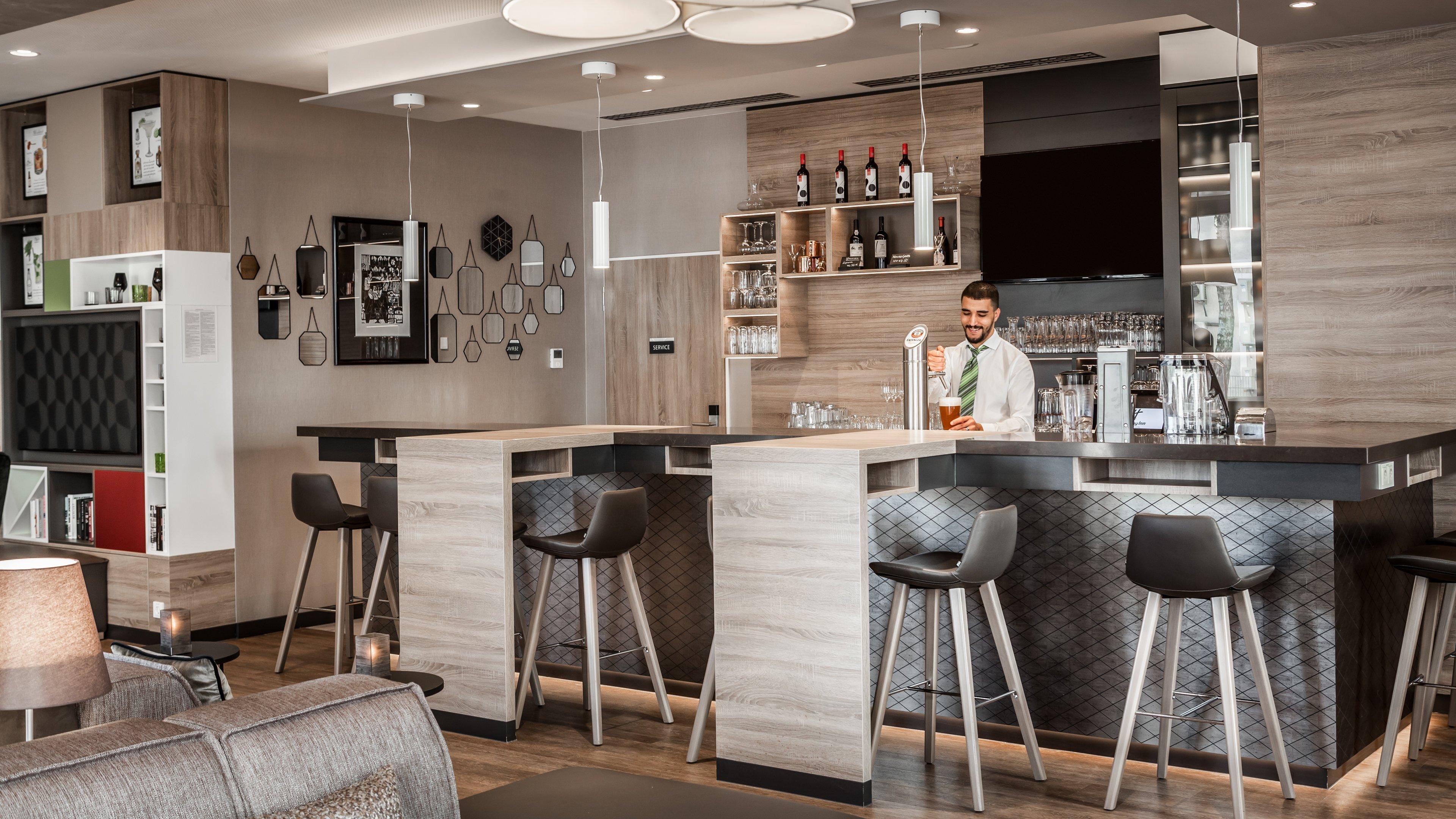 - East, An Ihg Hotel