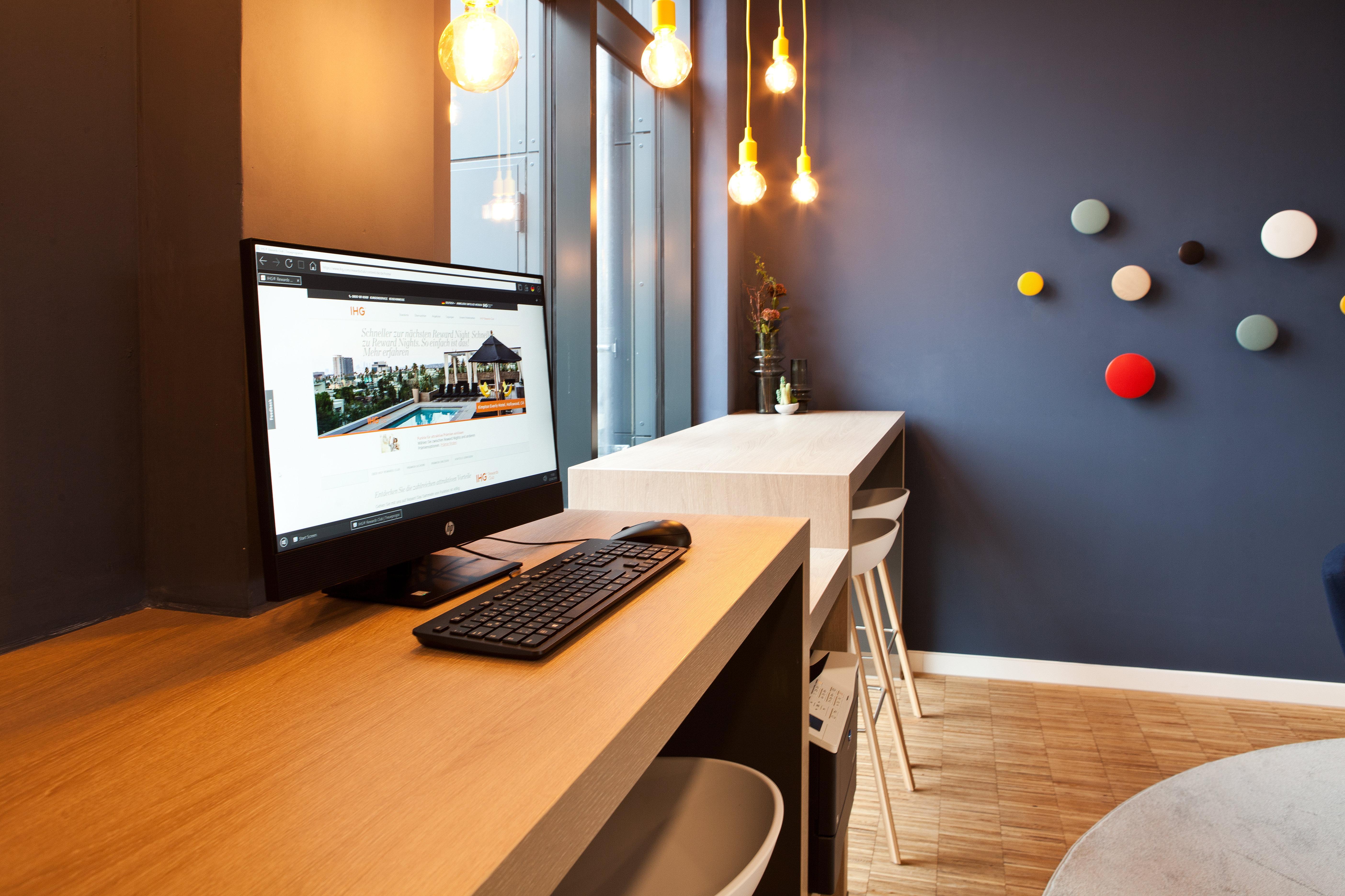 Express - Olympiapark By Ihg Hotel 3*