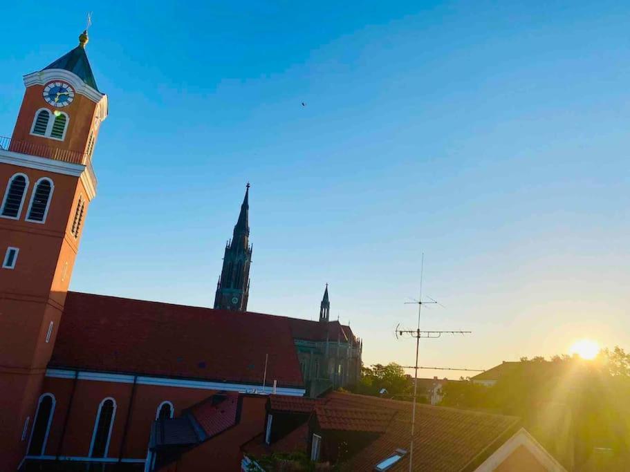 Helle, Grosse, Zentrale Mit Balkon Munique