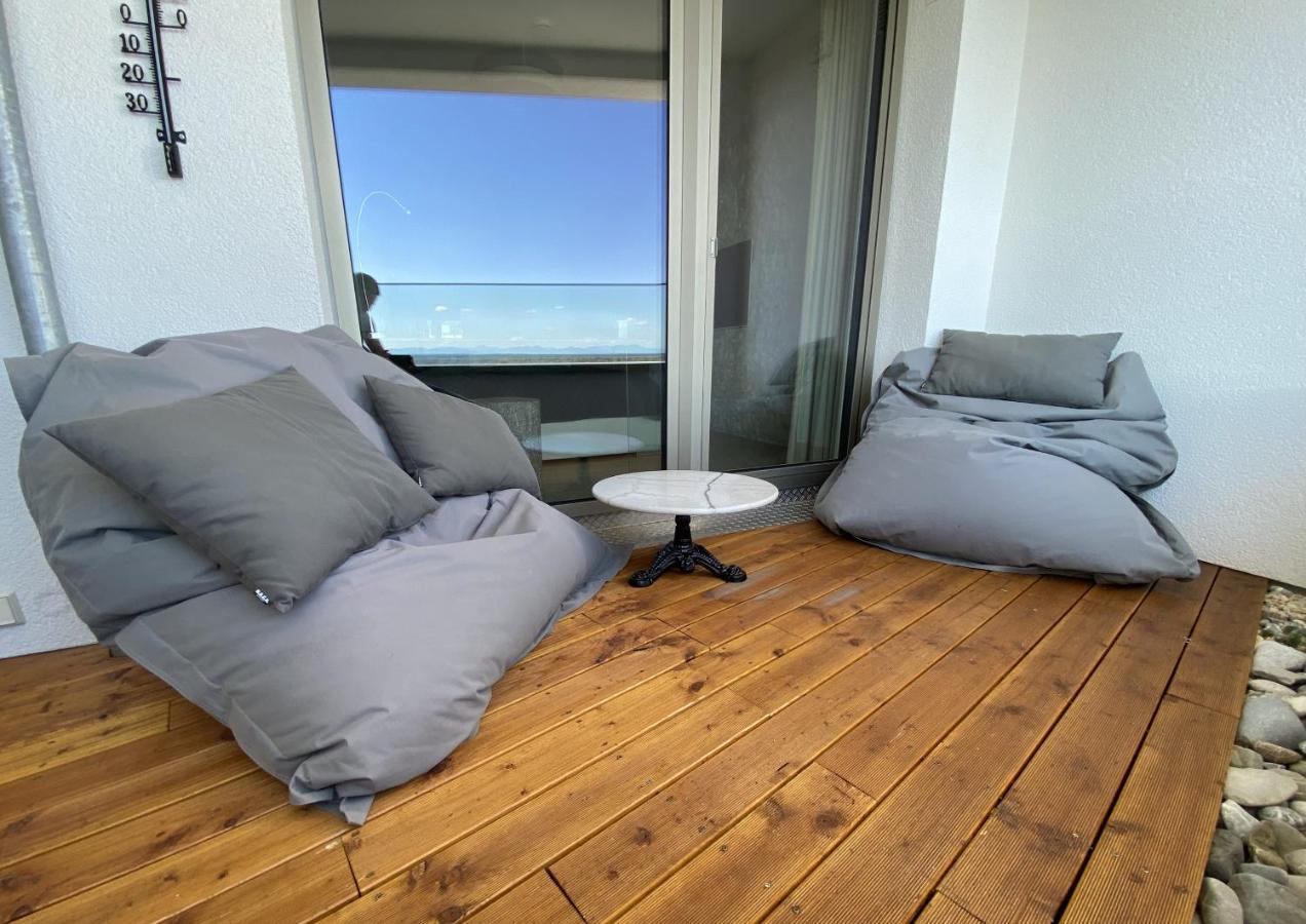 Alpen-panorama Suite: Luxurious Mountain View Retreat In