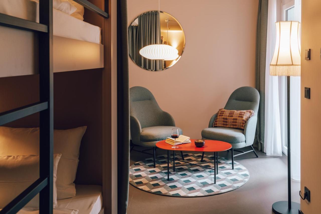 Aparthotel Revo