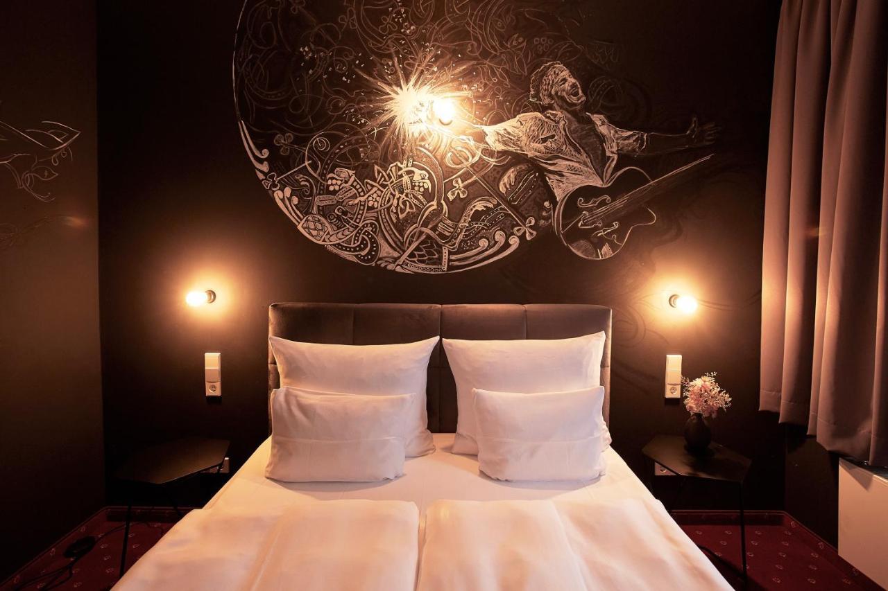 Wdrei Hotel *