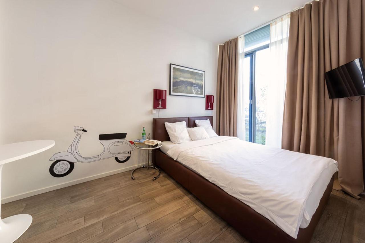 Brera Serviced West 3*