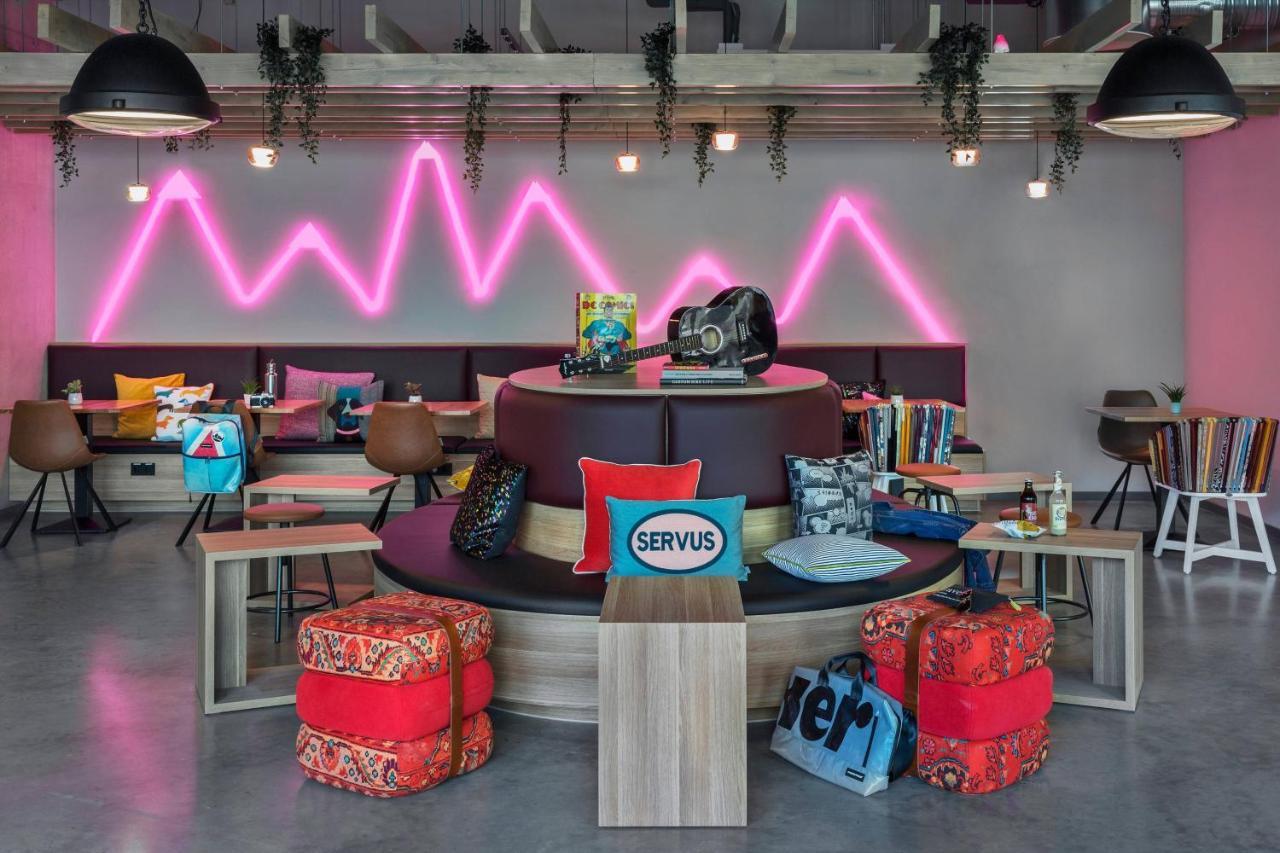 Moxy Ostbahnhof Hotel 3*