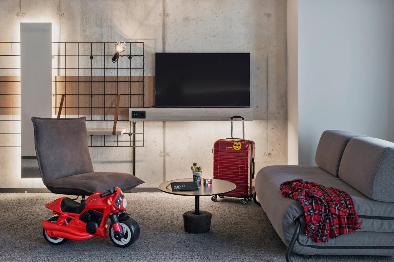 Moxy Ostbahnhof 3*