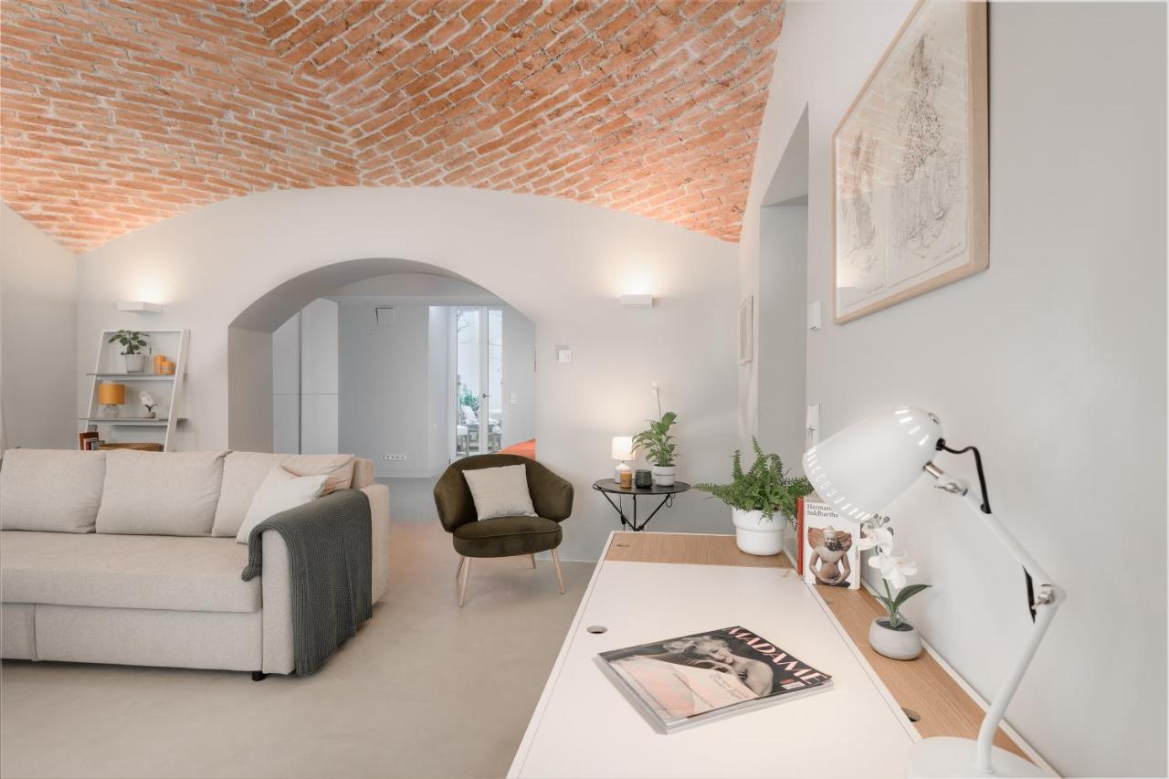 Apartment Exklusiv: Historisches Mit Deckengewoelbe