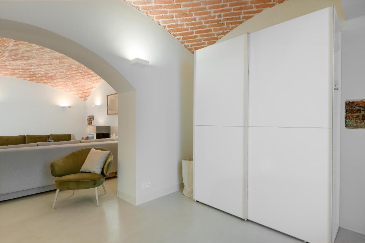 Apartment Exklusiv: Historisches Mit Deckengewoelbe München