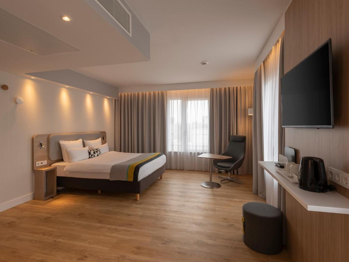 Express - East By Ihg Hotel