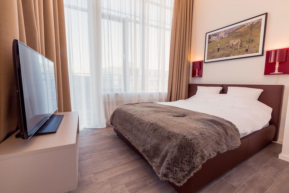 Brera Serviced West 3*